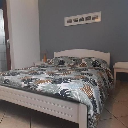 Chambre D'Hote Magdeleine Le Guillaume Buitenkant foto